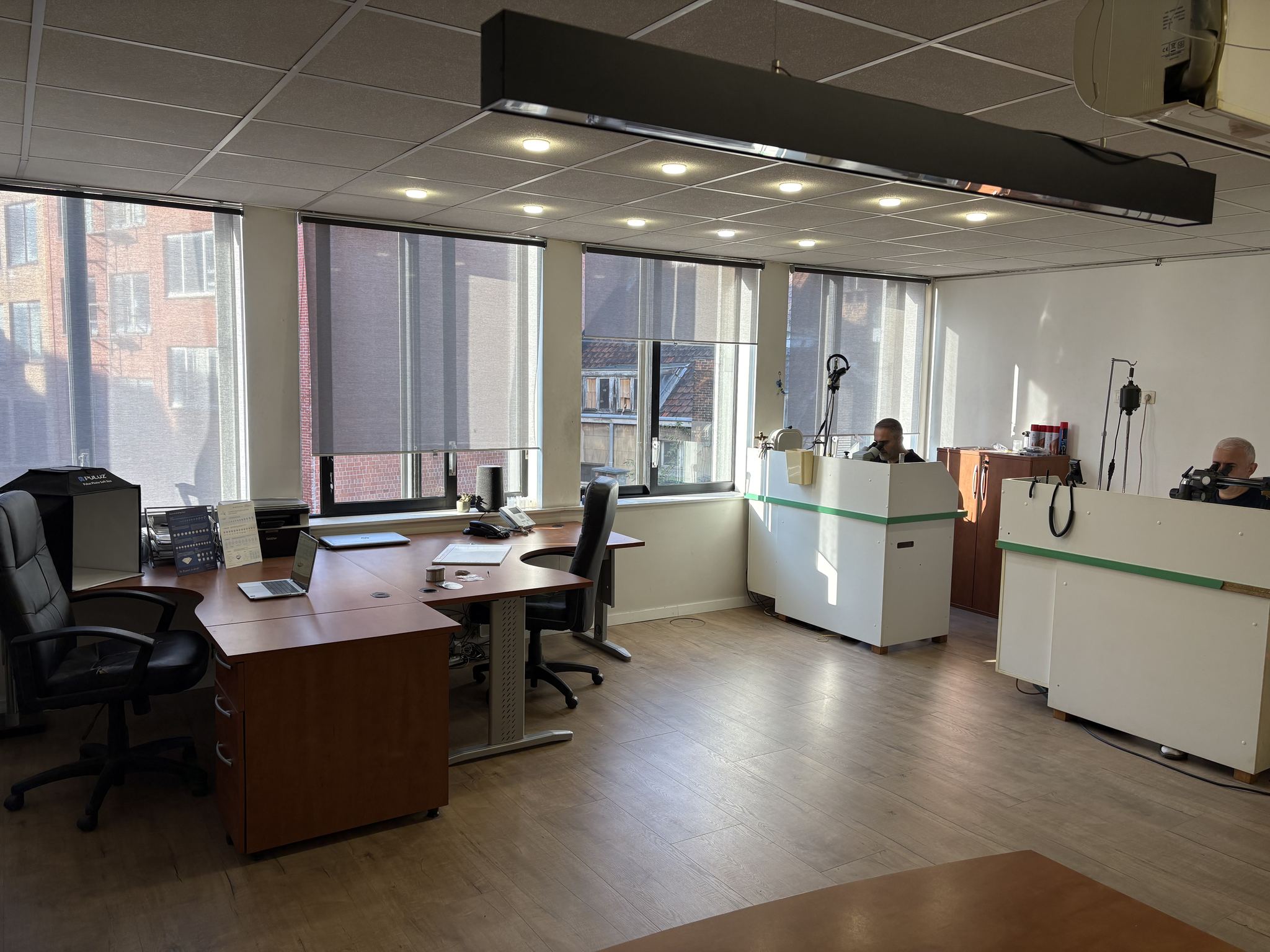 Wide view of the SKJ Serti diamond-setting workshop, Antwerp