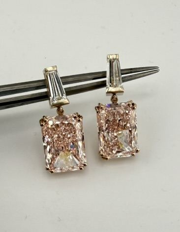 Radiant-cut earrings, pink diamonds — SKJ Serti workshop, Antwerp